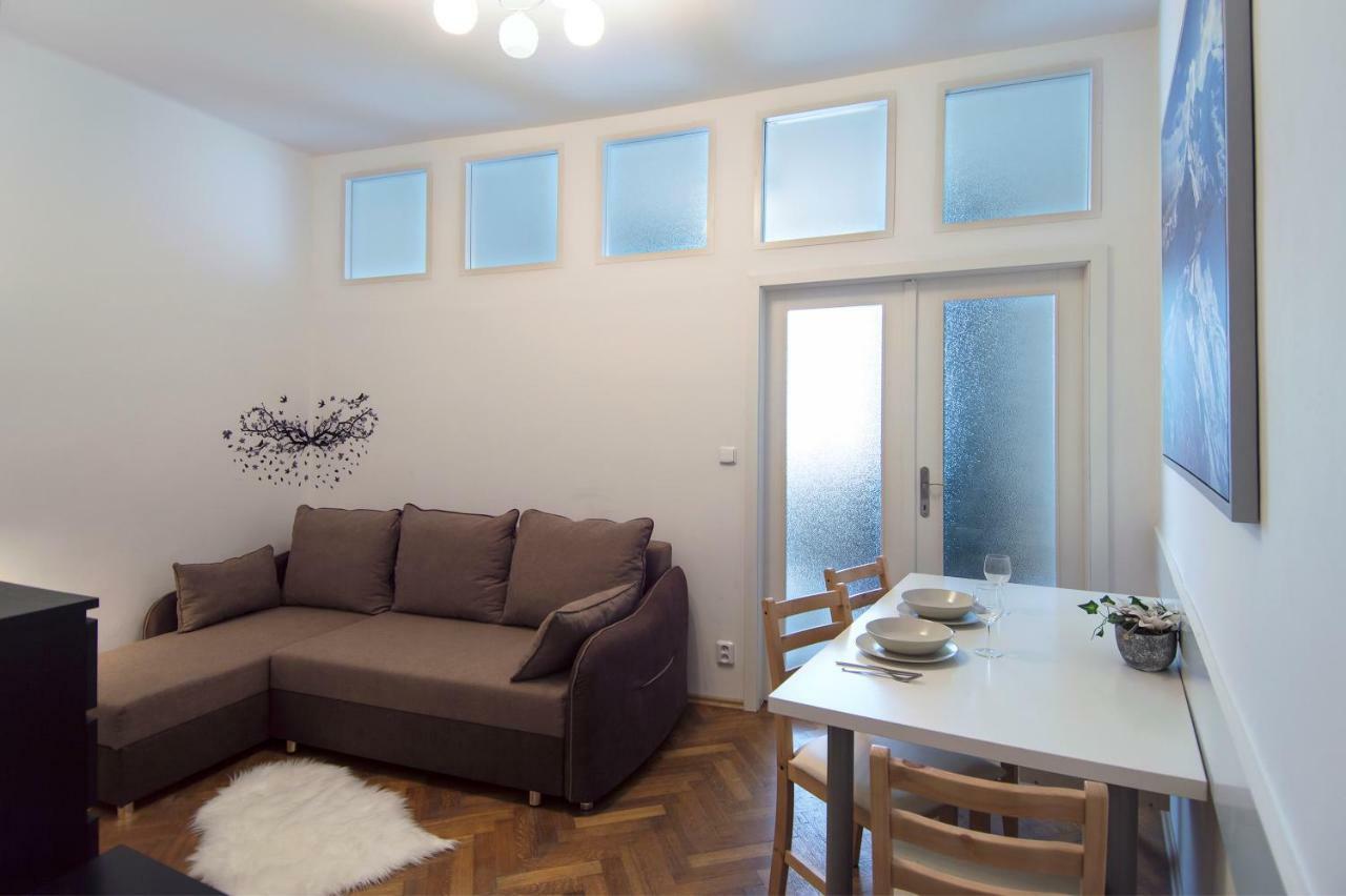 Modern Apartment Navrátilova II Prága Kültér fotó