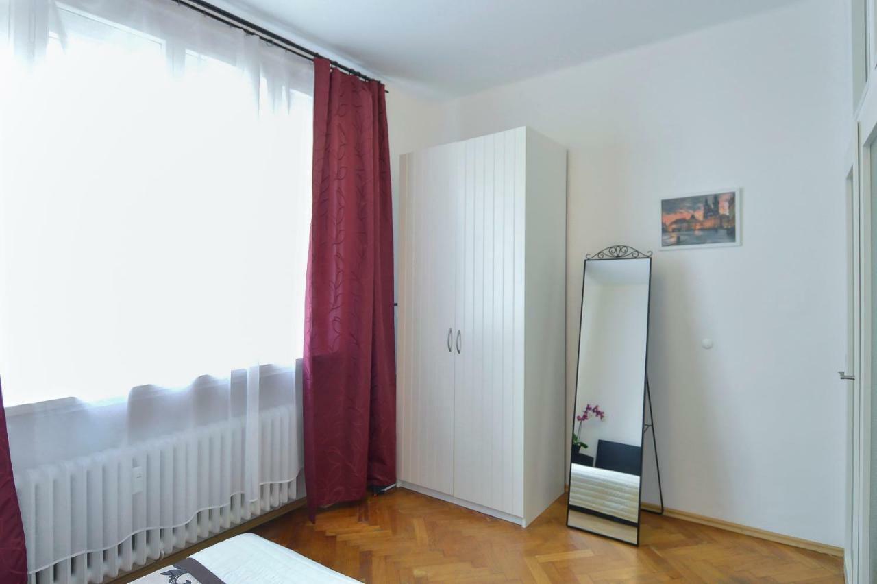 Modern Apartment Navrátilova II Prága Kültér fotó