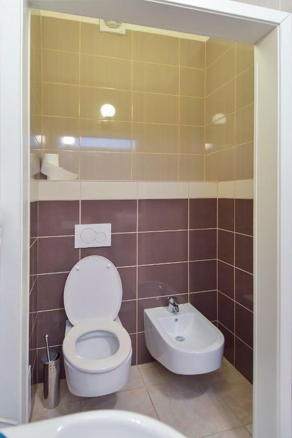 Modern Apartment Navrátilova II Prága Kültér fotó