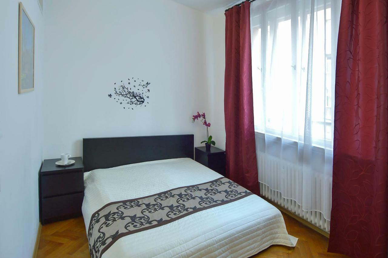 Modern Apartment Navrátilova II Prága Kültér fotó