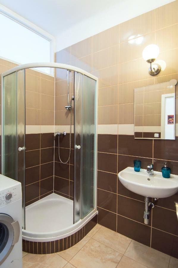 Modern Apartment Navrátilova II Prága Kültér fotó